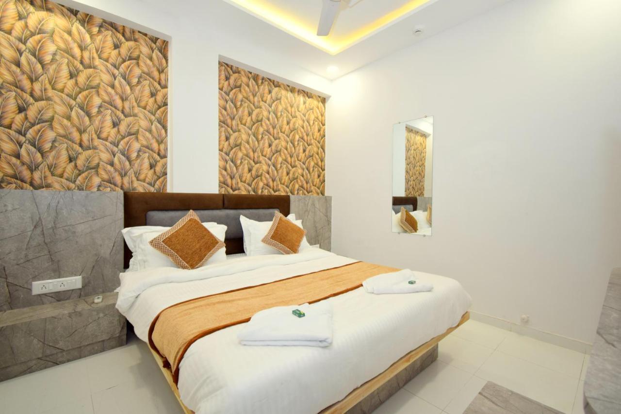 Hotel A1 Vastrapur Ахмедабад Экстерьер фото
