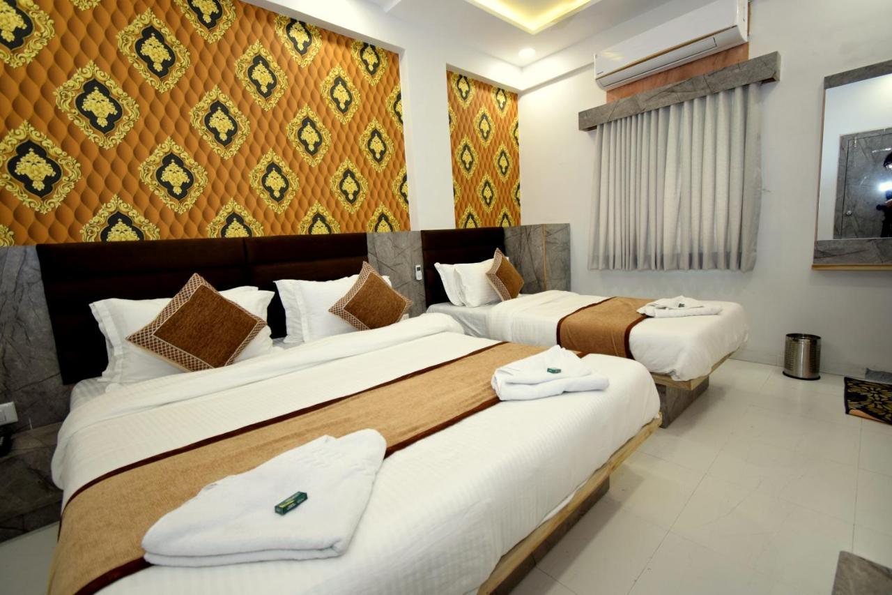 Hotel A1 Vastrapur Ахмедабад Экстерьер фото